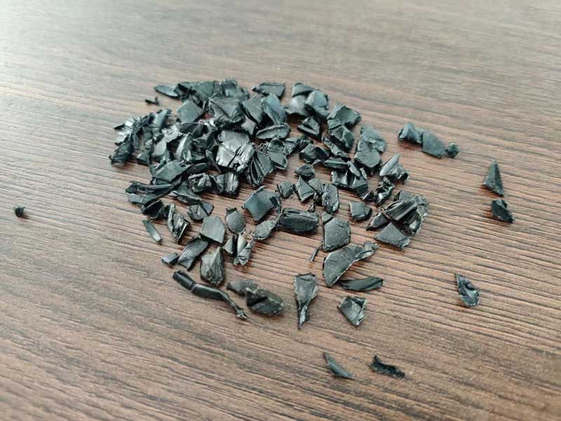 Enkeltakslet plastkvern med standard matetrakt
